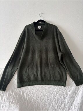 Geoffrey Beene V-Neck Wool Sweater in Green